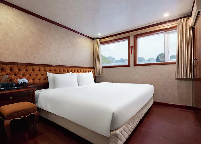 Luxury Cruise  Hạ Long