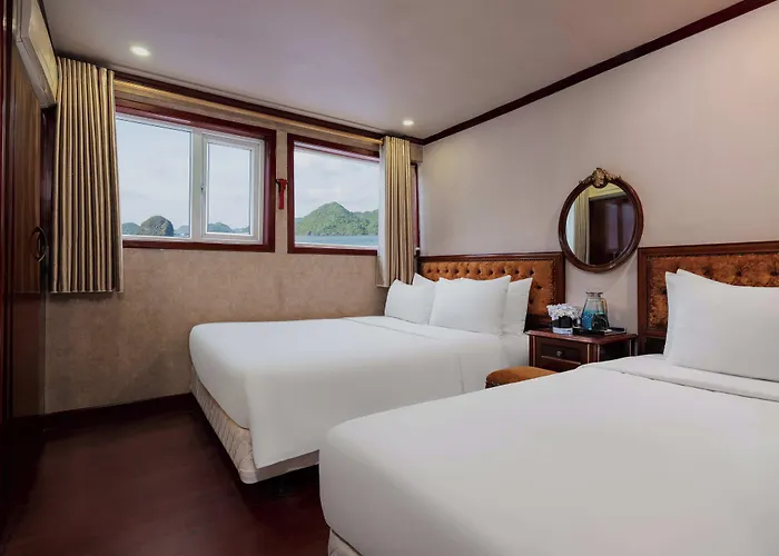 Luxury Cruise  Hạ Long